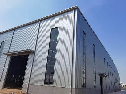 Industrial Warehouse: Large-Span Design for Machinery/Raw Material Storage