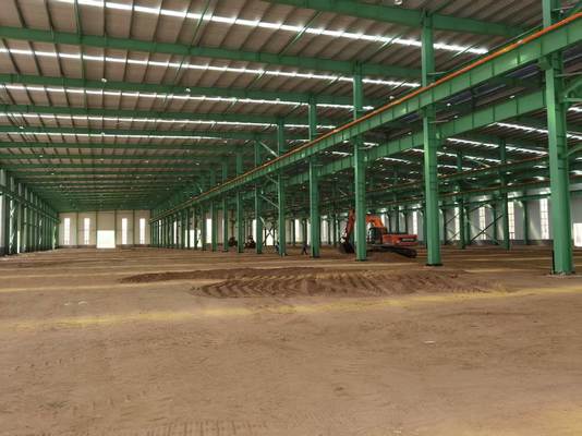 Industrial Warehouse: Large-Span Design for Machinery/Raw Material Storage
