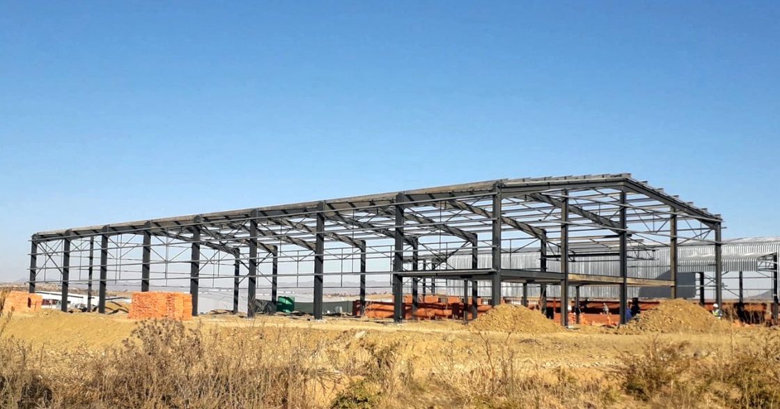 Anti-Corrosion Galvanized prefabricated steel structure warehouse with Optional Insulation