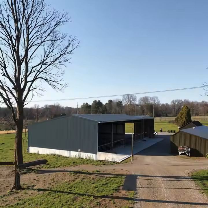 Modern Design Prefab Dairy Cow Shed Steel Structure Farm House With Cow Stable Easy Installation