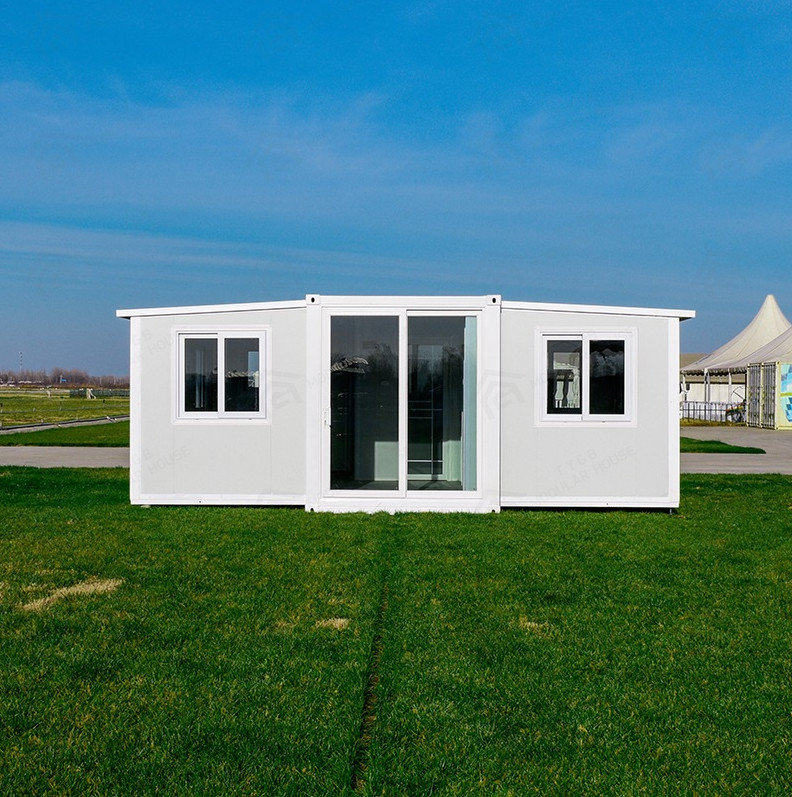 Prefabricated Expandable Container House Fast Installation Custom Prefab Container Homes