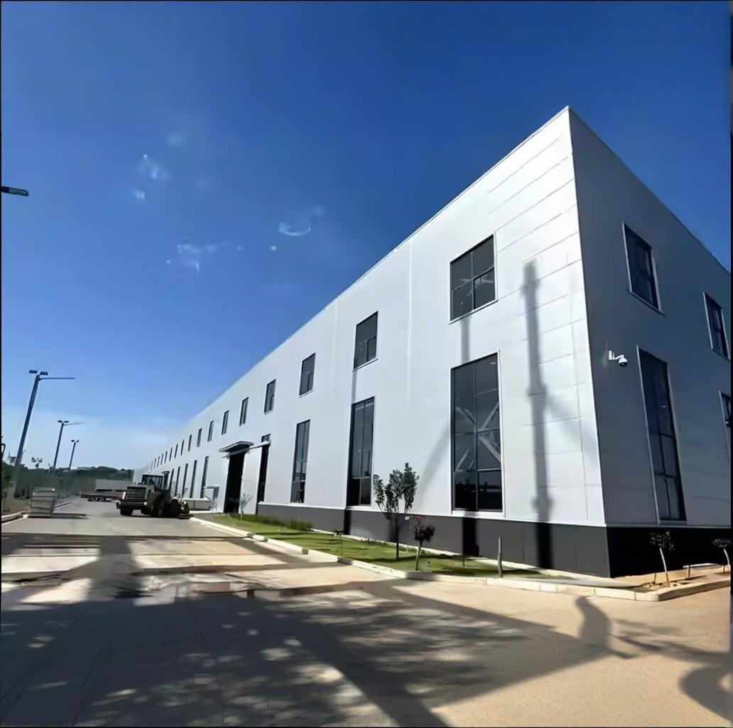 High Rise Steel Construction Building , Q345B Q235B Light Steel Frame Construction