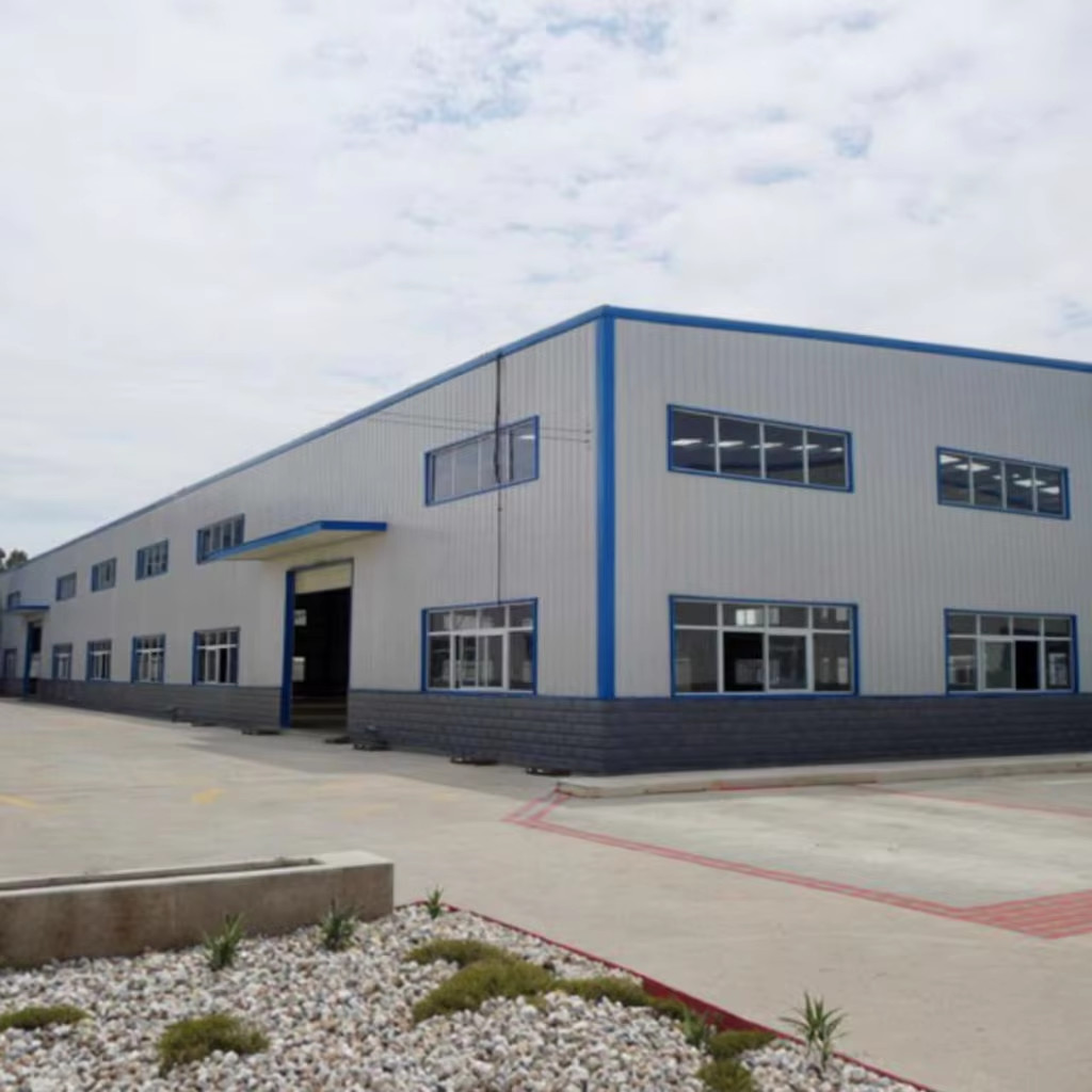 Steel Structure Workshop with Large Span Crane Support and Heavy Duty Industrial Design for More than 50 Years Lifespan