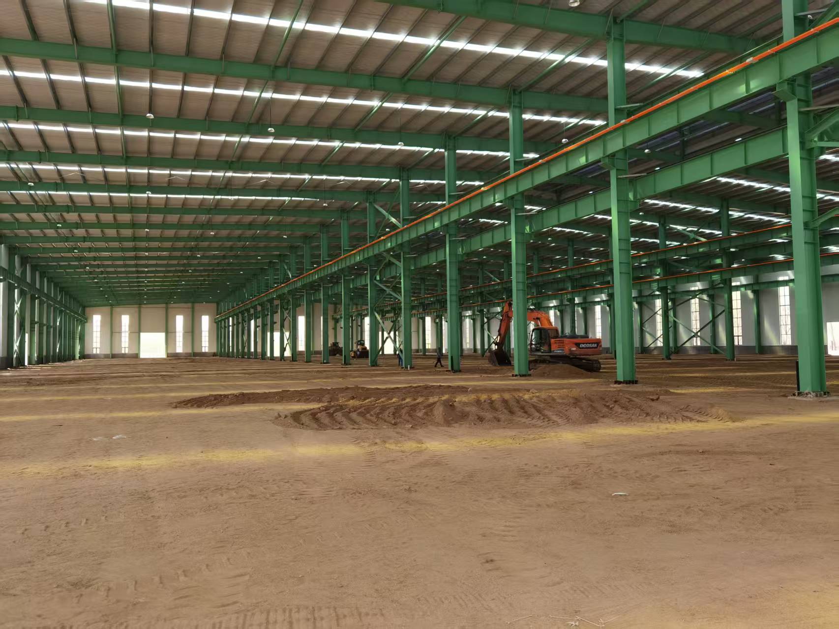 Industrial Warehouse: Large-Span Design for Machinery/Raw Material Storage
